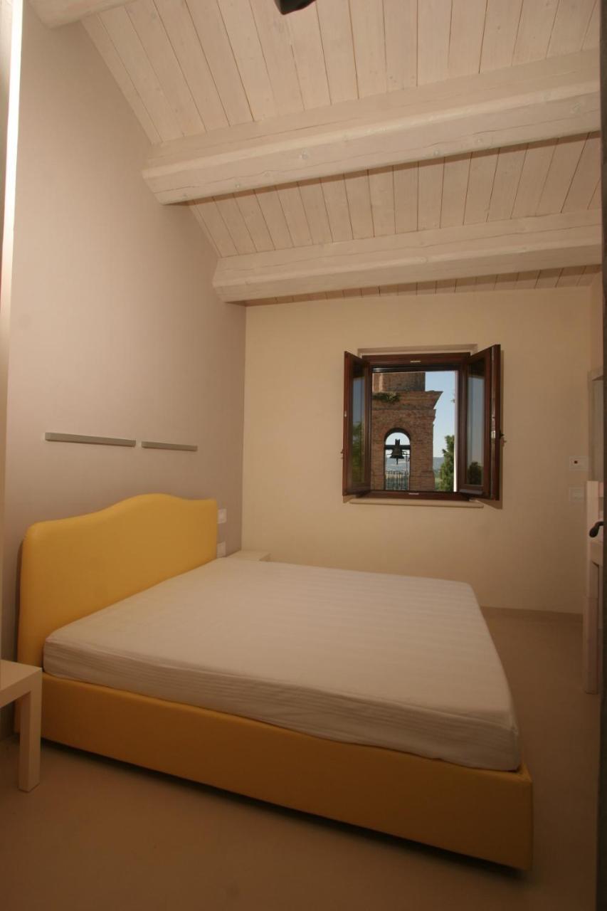 Agriturismo Pozzuolo Serrungarina Oda fotoğraf